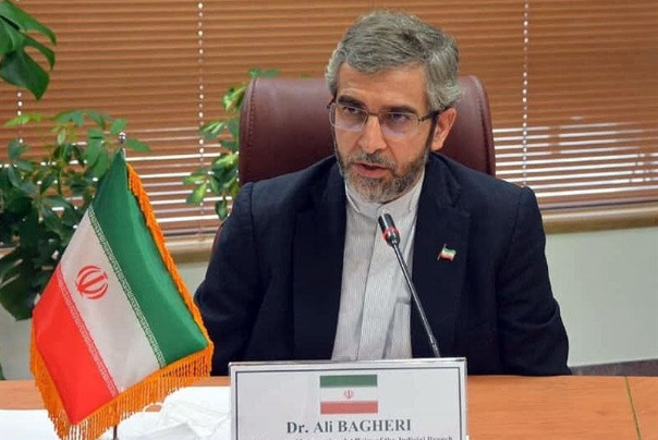 كبير المفاوضين الإيرانيين يعلن استئناف المباحثات بعد أيام