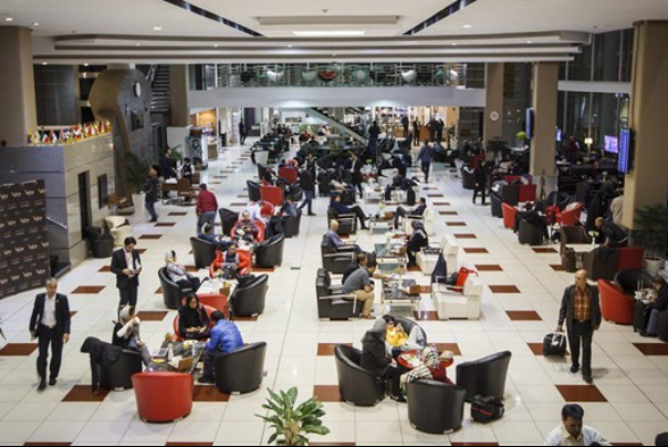 تعديلا لقرار المنع.. ايران تسمح للسياح القادمين جوا دخول أراضيها