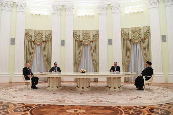 رئیس جمهور با ولادیمیر پوتین دیدار کرد