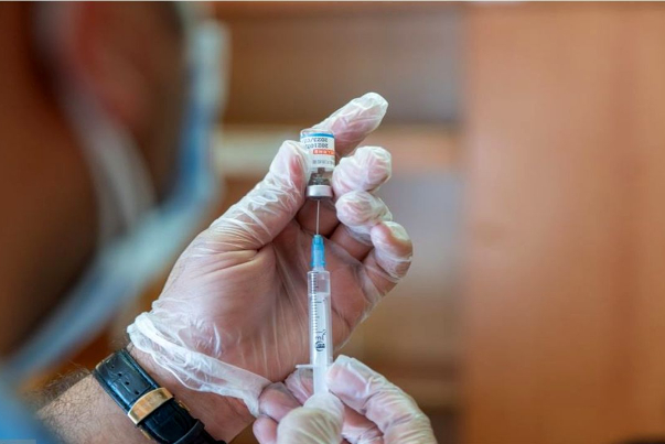 تاثیر دُز چهارم واکسن در پیشگیری از نوع شدید کووید در افراد مسن
