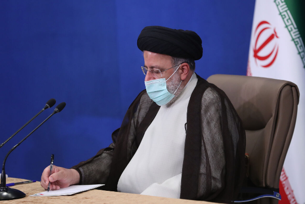 الرئيس الايراني يتحدث عن الدور المعنوي لآية الله العظمى صافي كلبايكاني