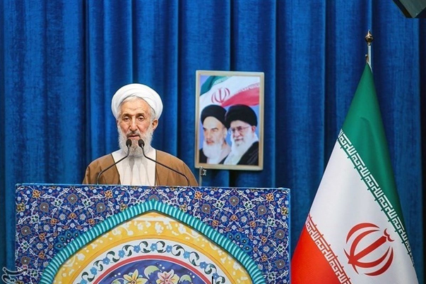 خطيب جمعة طهران: ايران مقتدرة أمام أعتى القوى