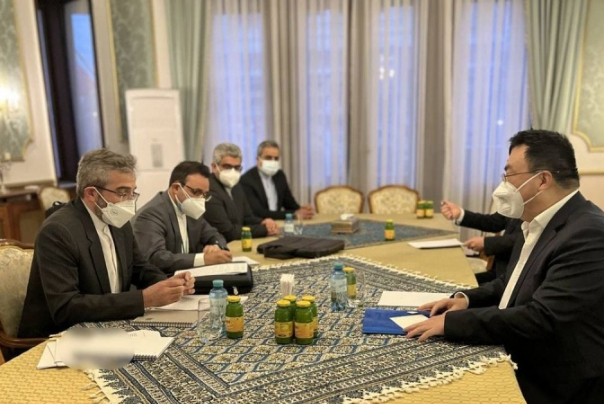 Переговорные делегации Ирана и Китая провели консультации