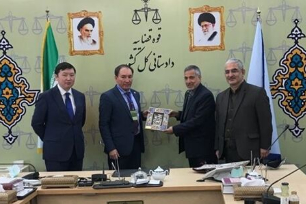 Из Ирана отправлена первая партия сигарет в Туркменистан