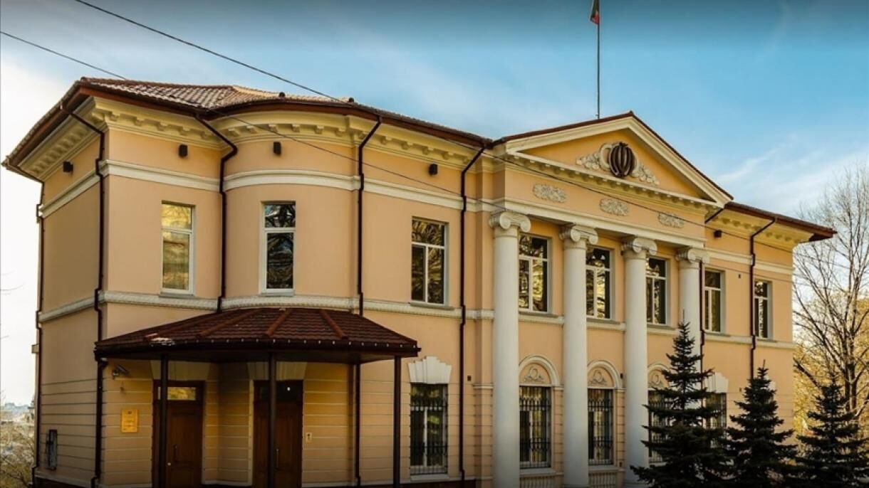 السفارة الايرانية تواصل عملها في كييف