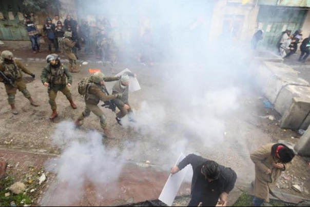 عشرات الاصابات خلال مواجهات عنيفة مع الاحتلال في الضفة