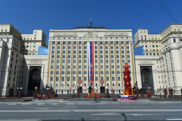 الدفاع الروسية تعلن وقف لإطلاق النار وفتح ممرات إنسانية