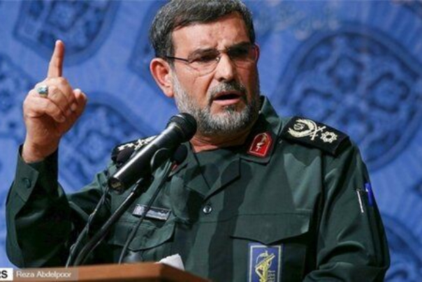 قائد بحرية الحرس الثوري يحذّر أعداء ايران