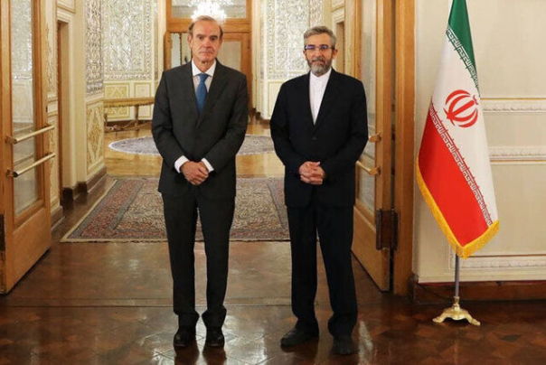مورا يزور طهران اليوم لإجراء محادثات مع باقري
