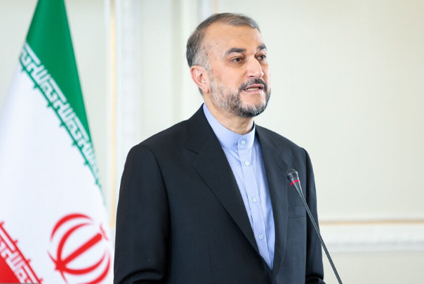 Министры иностранных дел Ирана и Туркменистана провели телефонный разговор