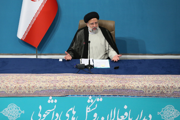 الرئيس الايراني: نهدف لتحقيق نمو اقتصادي بنسبة 8 بالمائة
