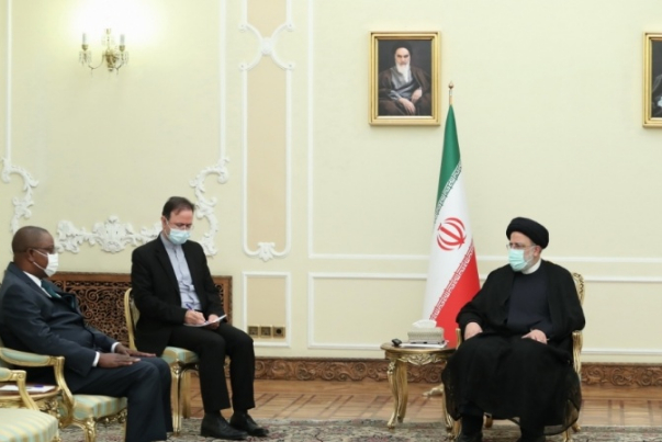 В основе внешней политики Ирана лежит развитие справедливых отношений со странами