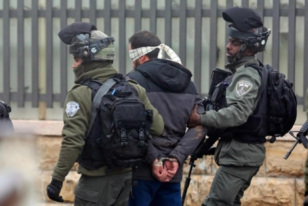 فلسطين المحتلة.. إصابات واعتقالات بالضفة واستشهاد شاب في مخيم عقبة جبر