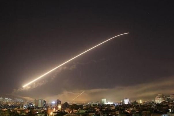 درگیری پدافند سوریه با موشک‌های اسرائیلی+ فیلم