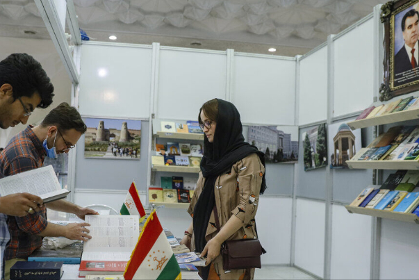 Посол Таджикистана оптимистично смотрит на культурное сотрудничество с Ираном