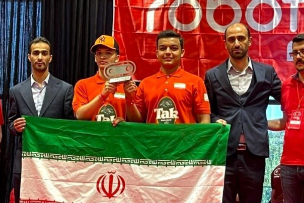 Иранский школьник занял первое место на международном турнире по робототехнике