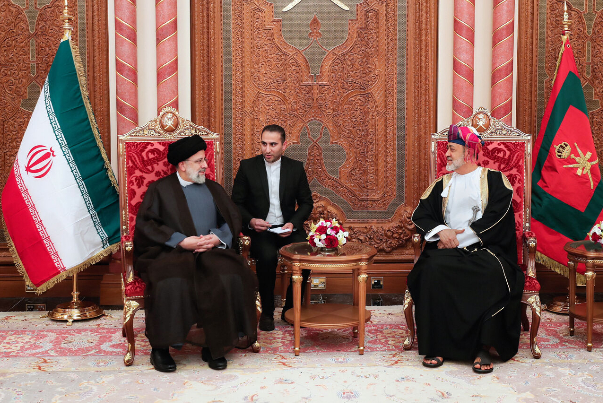 Иран и Оман подписали 12 соглашений о сотрудничестве