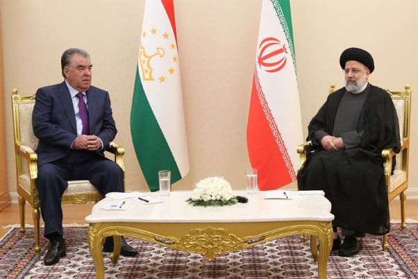 Раиси официально приветствовал президента Таджикистана