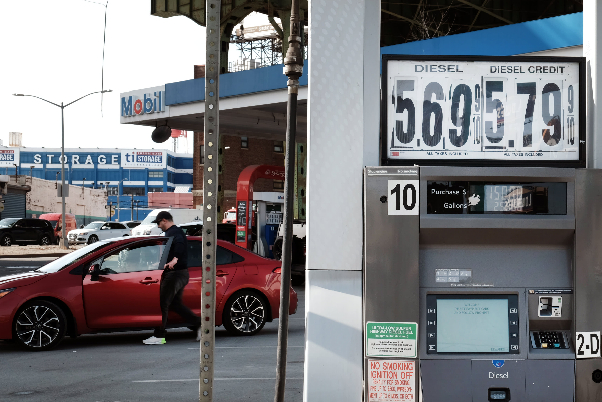 قیمت بنزین در آمریکا به بالاترین رقم در تاریخ رسید