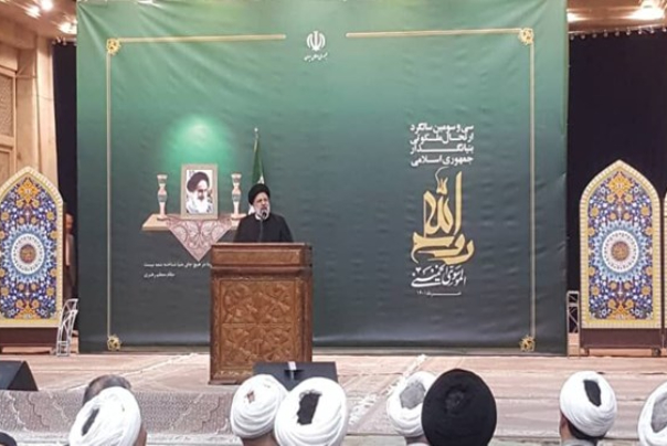 رئيسي: إرث الإمام الخميني (رض) هو الثورة الإسلامية