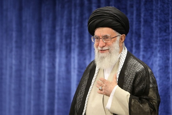 قائد الثورة يستقبل مسؤولي شؤون الحج في ايران