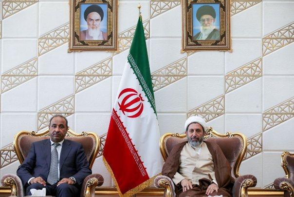 العراق يؤكد على تطوير العلاقات الثقافية مع ايران