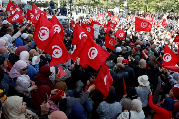 إضراب عام للموظفين في تونس