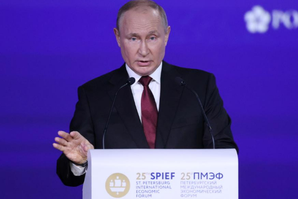 Путин о ситуации в российской экономике: «Слухи о моей смерти слишком преувеличены»