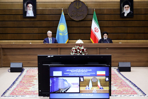 ثمار زيارة الرئيس الكازاخي الى ايران.. تعرّف على الإتفاقيات الموقّعة