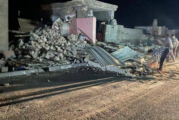 Не менее 5 человек погибли и десятки ранены в результате землетрясения на юге Ирана
