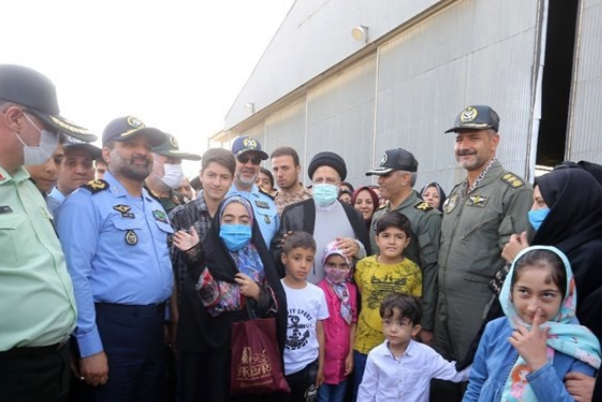 بازدید رئیس‌جمهور از پایگاه هوایی شهید نوژه+ فیلم