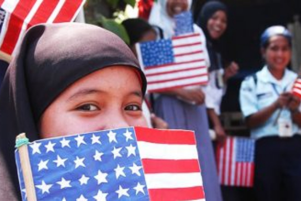 أمريكا.. من شيطنة الإسلام إلى الهجمات العنصرية ضد المسلمين
