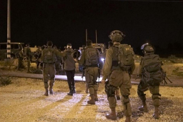 اعتقالات بعد مداهمات واسعة لمنازل الفلسطينيين في القدس ورام الله