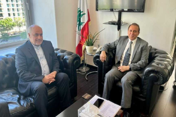 السفير الايراني في بيروت يلتقي وزير المهجرين اللبناني
