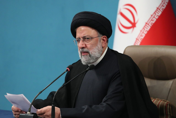 Президент: Иран не будет пренебрегать правами своего народа ни на каких переговорах