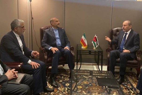 وزير الخارجية الايراني يتحدّث عن تطوير العلاقات مع الاردن