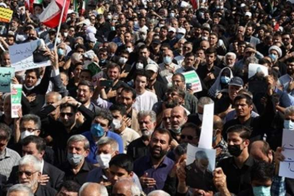 تجمع بزرگ مردم تهران برای محکومیت هتک حرمت قرآن کریم