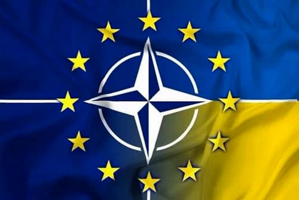 Украина; От девальвации геополитики к отказу от вступления в НАТО