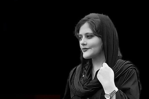 تفاصيل تقرير الطب الشرعي في ايران حول سبب وفاة "مهسا أميني"
