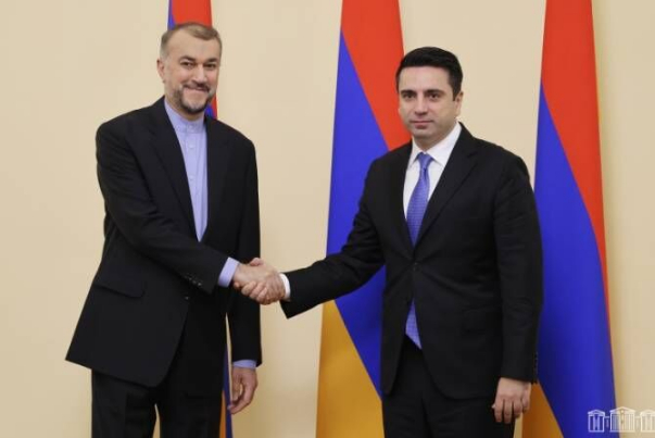 Глава МИД Ирана заявил о перспективе увеличения товарооборота с Арменией