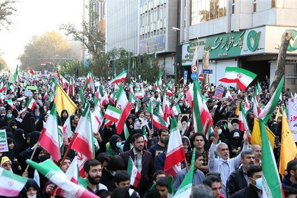 تهرانی‌ها رکورد جمعیت در مراسم 13 آبان را زدند