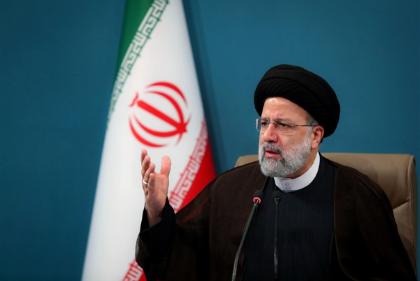 رئیسی: دشمن برای مقابله با ایران جنگ ترکیبی به کار گرفته است