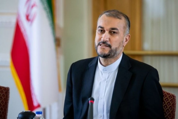 وزير الخارجية يؤكد أهمية العلاقات الأخوية بين إيران والعراق