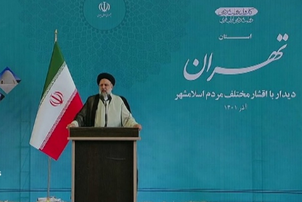Президент Ирана: Нефтяной и ненефтяной экспорт не прерывался, несмотря на санкции противника