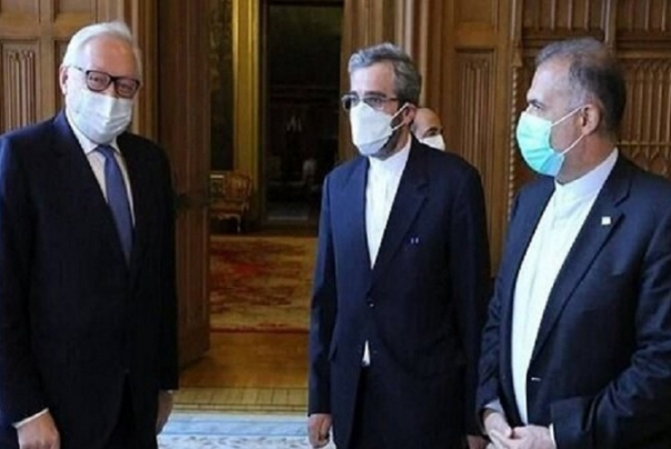Иран и Россия подчеркнули необходимость борьбы с произволом