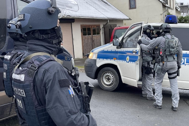 النفاق الغربي ينفضح.. إنقلاب ألمانيا الإستعراضي أنموذجاً