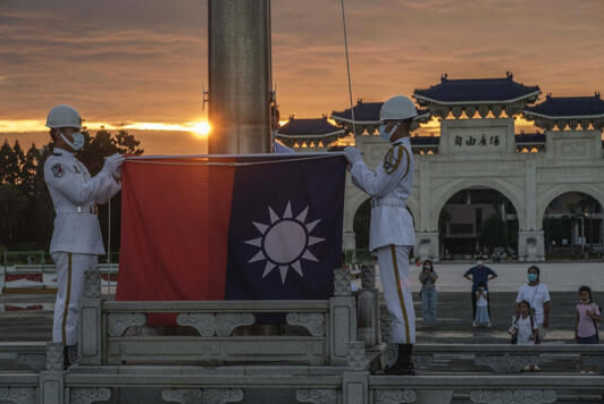 افزایش دوره خدمت نظام وظیفه در تایوان به بهانه تهدید چین