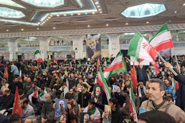 إحياء مهيب لذكرى استشهاد قادة النصر في ايران