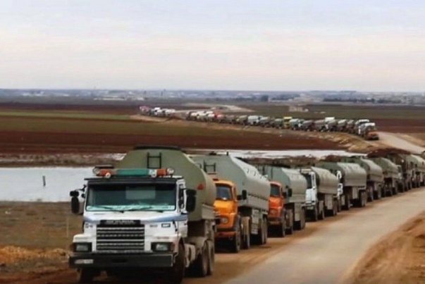 Крупный американский конвой с награбленными сирийскими нефтью и пшеницей проследовал в Ирак