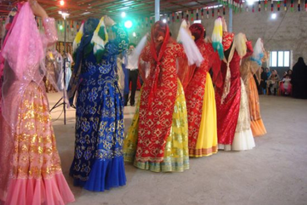 نمایشگاه لباس‌ اقوام ایرانی در تونس برگزار شد